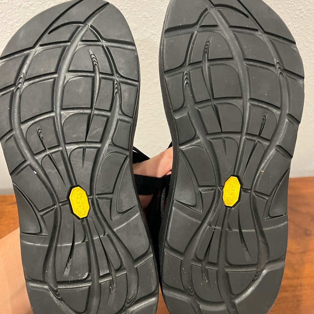 Chacos - Picture 3 of 4